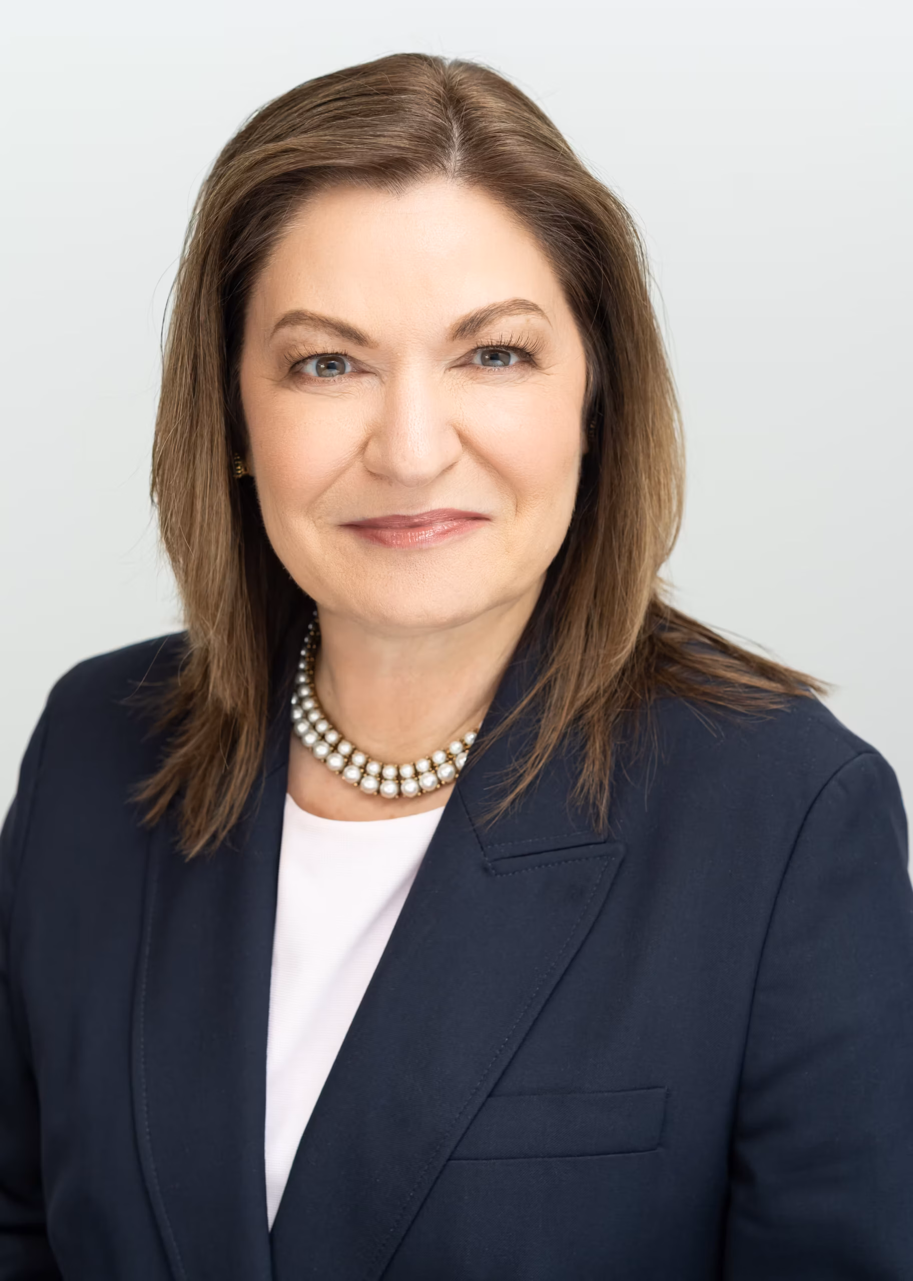 Helen Hurlbut : 总裁、首席财务官兼联合创始人